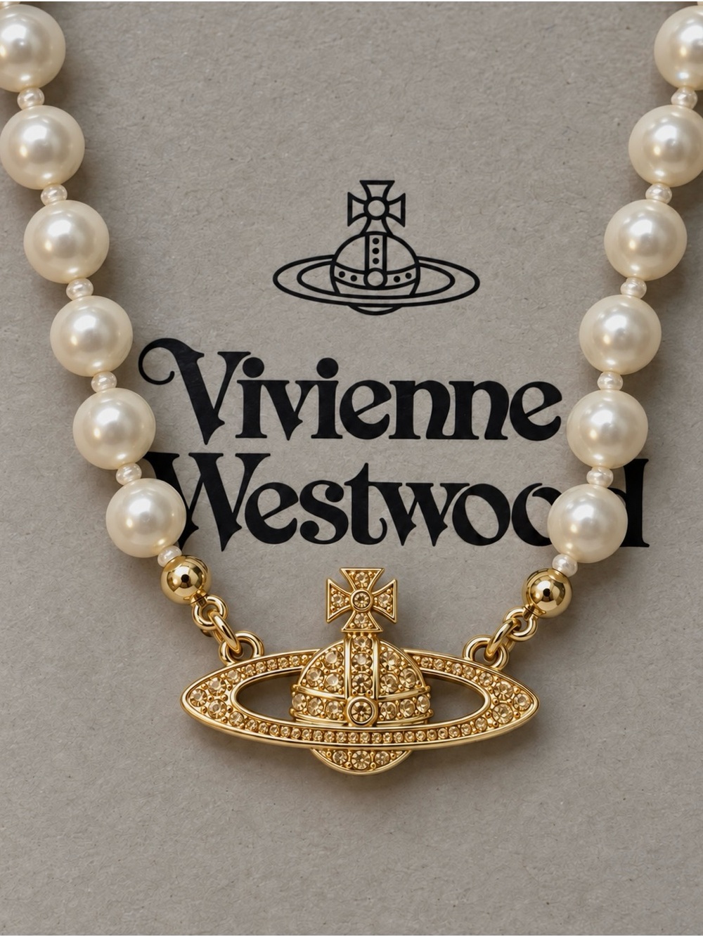 Vivienne Westwood Mini Bas Relief Pearl Choker – Gold / Pearl